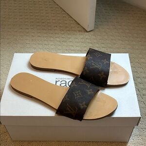 Forever 21 Brown Slide Sandals
